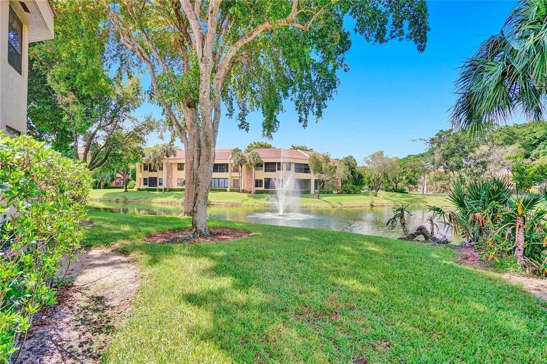7484 La Paz #101, Boca Raton FL 33433
