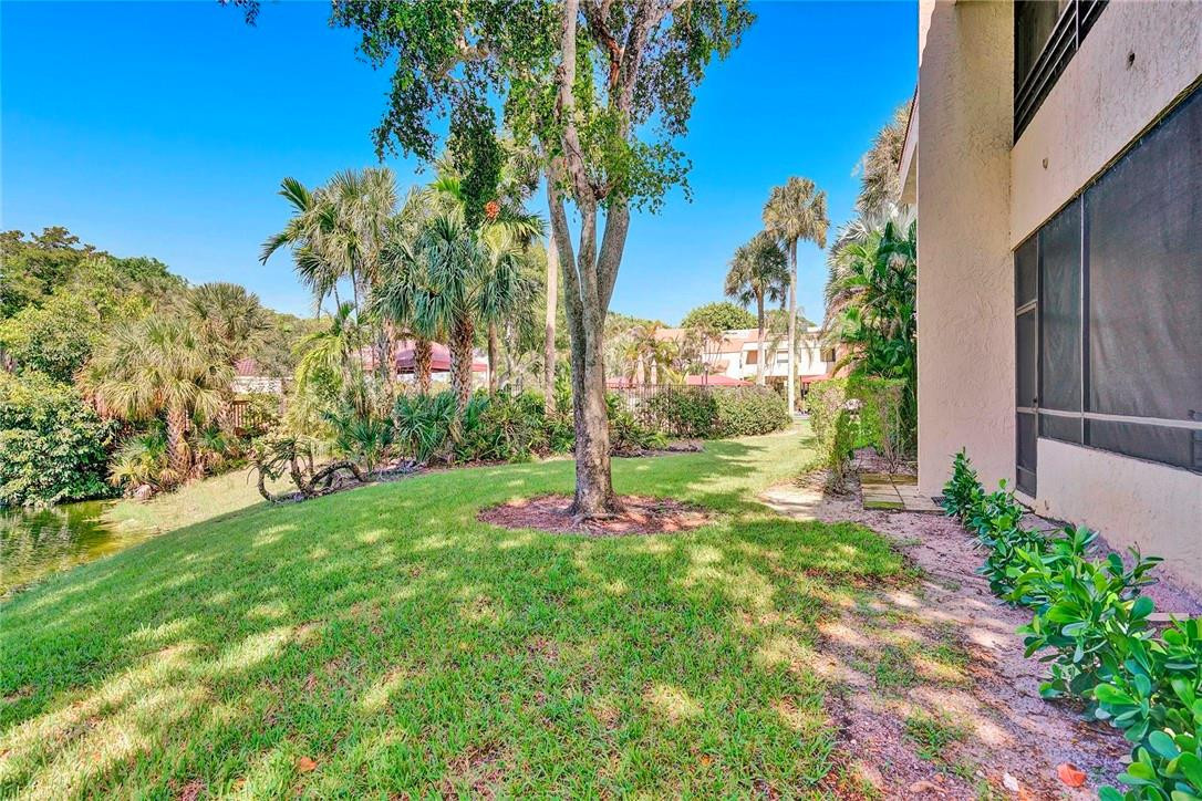 7484 La Paz #101, Boca Raton FL 33433