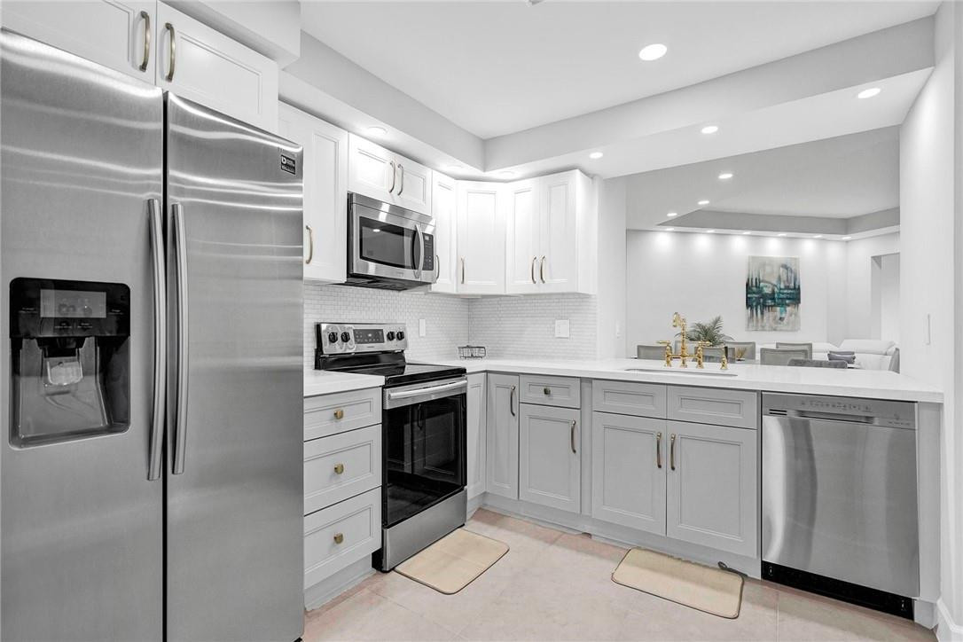 7484 La Paz #101, Boca Raton FL 33433