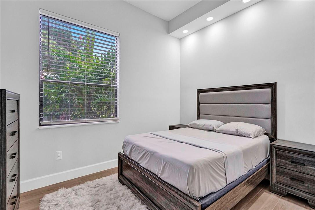 7484 La Paz #101, Boca Raton FL 33433