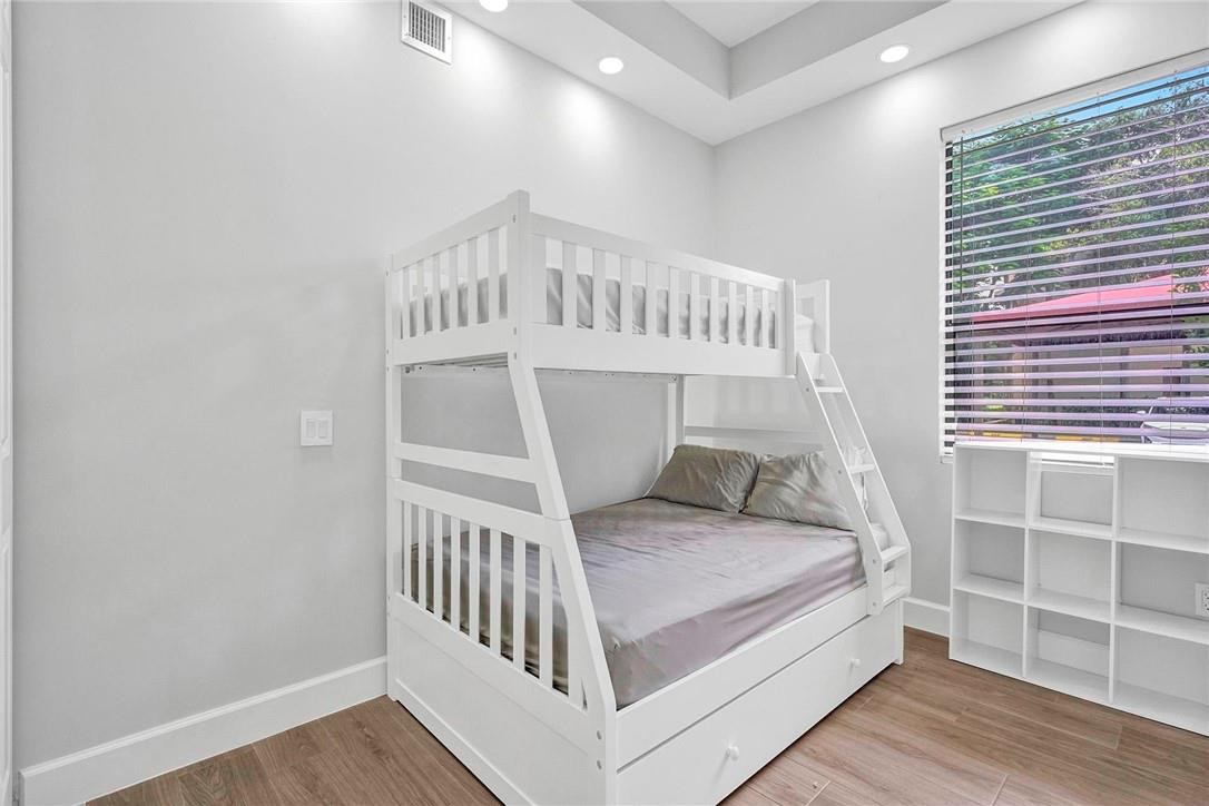 7484 La Paz #101, Boca Raton FL 33433