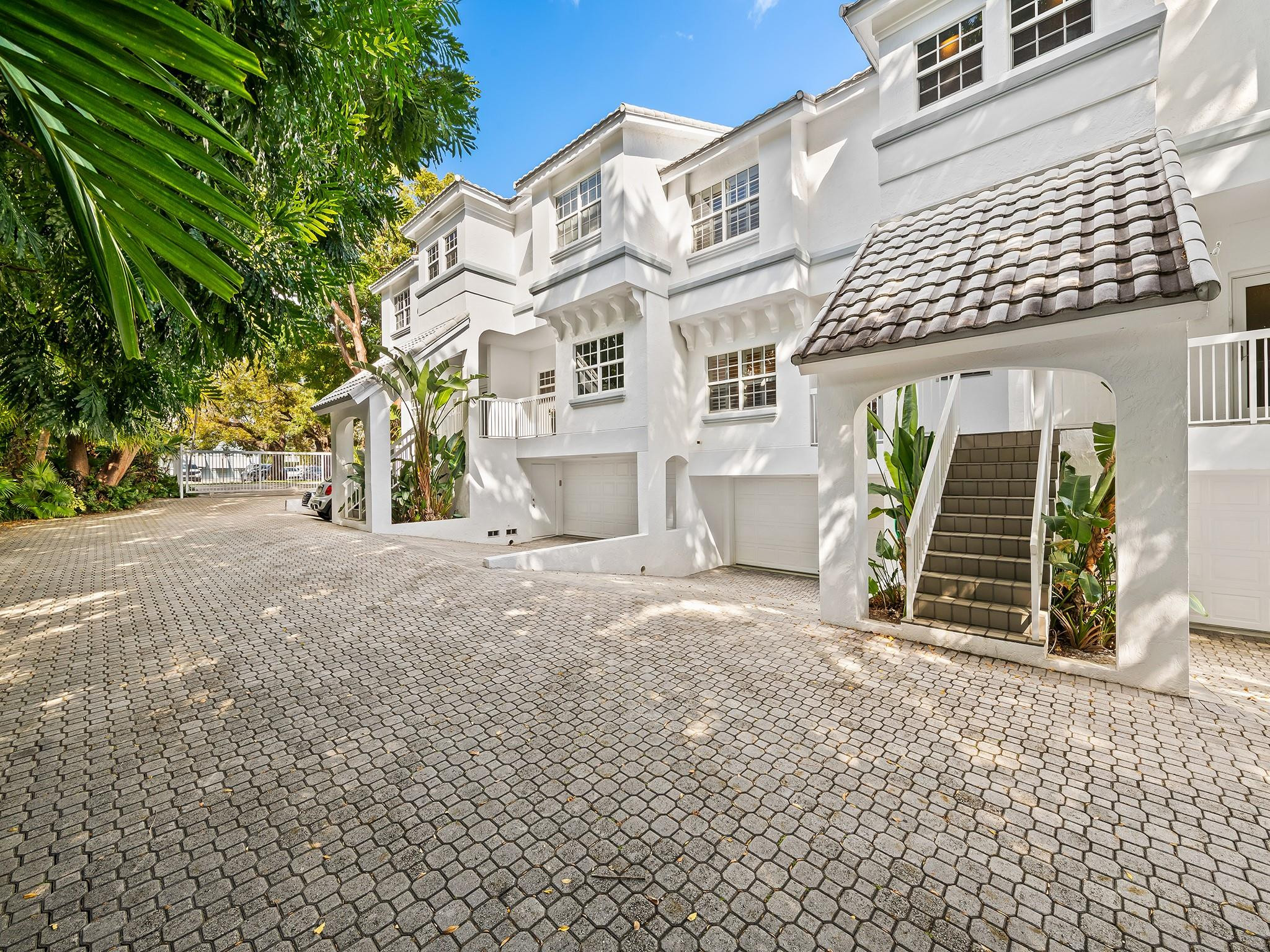 1705 E Las Olas #3, Fort Lauderdale FL 33301