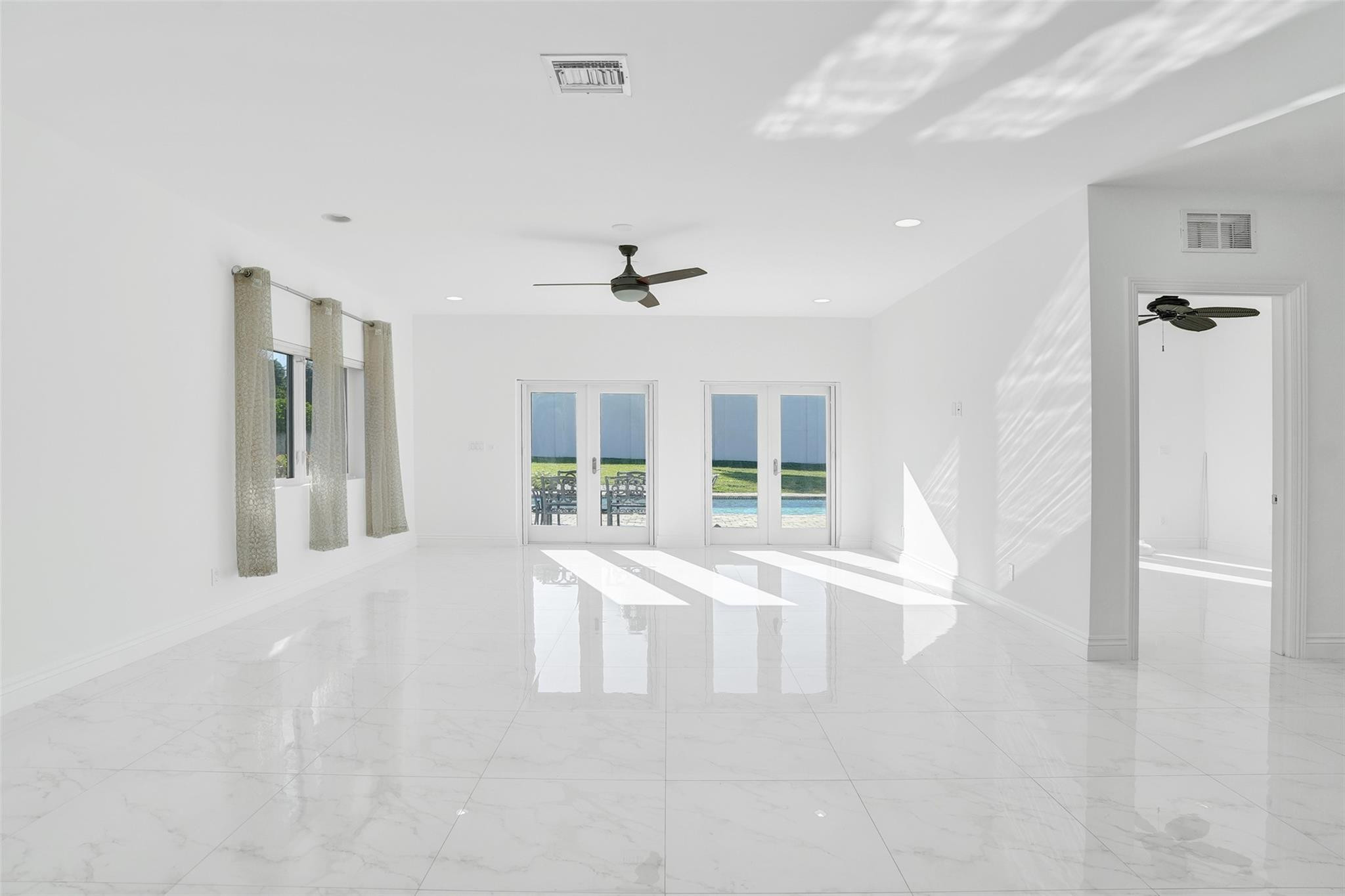 26 Cayuga, Sea Ranch Lakes FL 33308