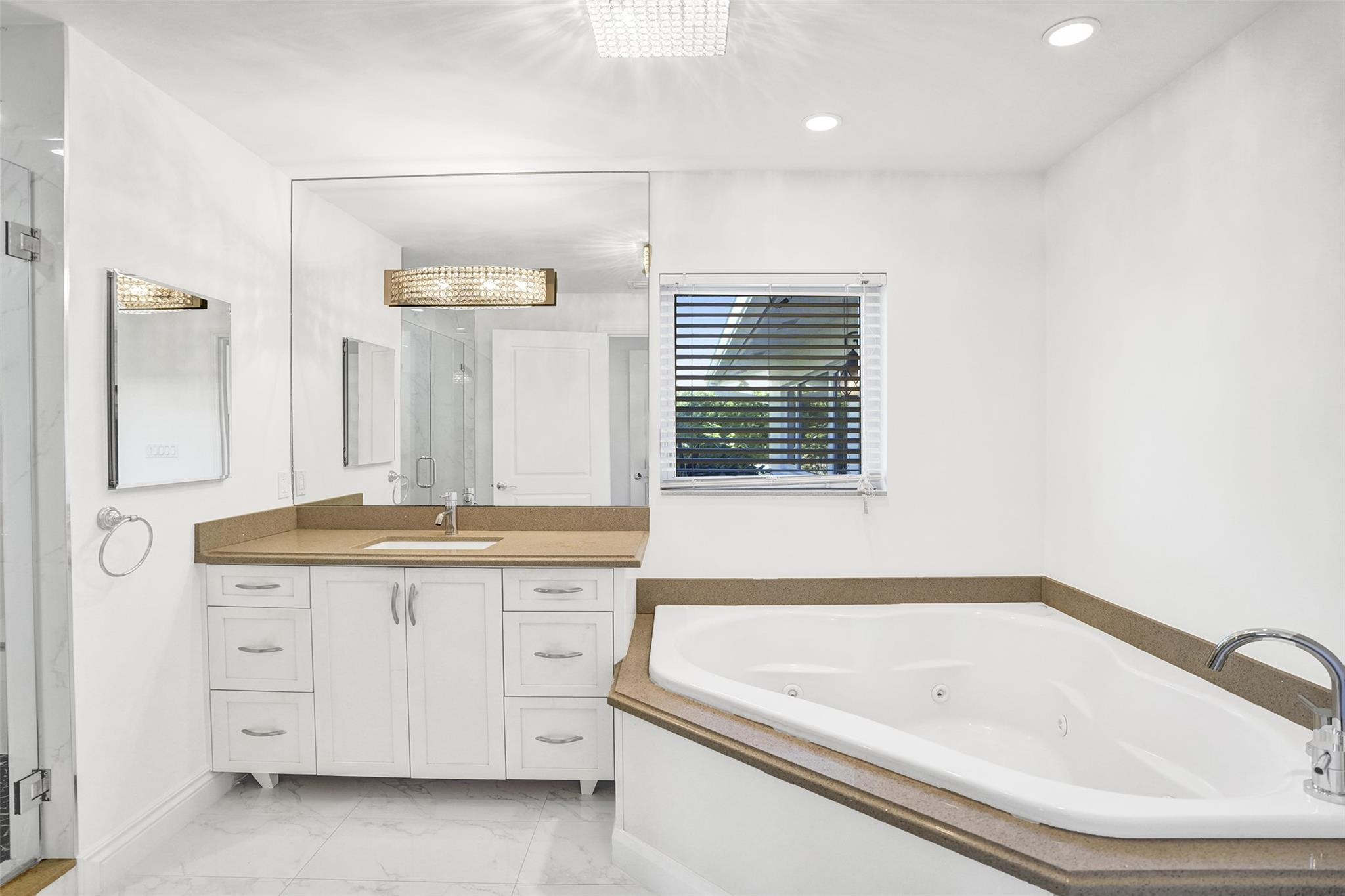 26 Cayuga, Sea Ranch Lakes FL 33308