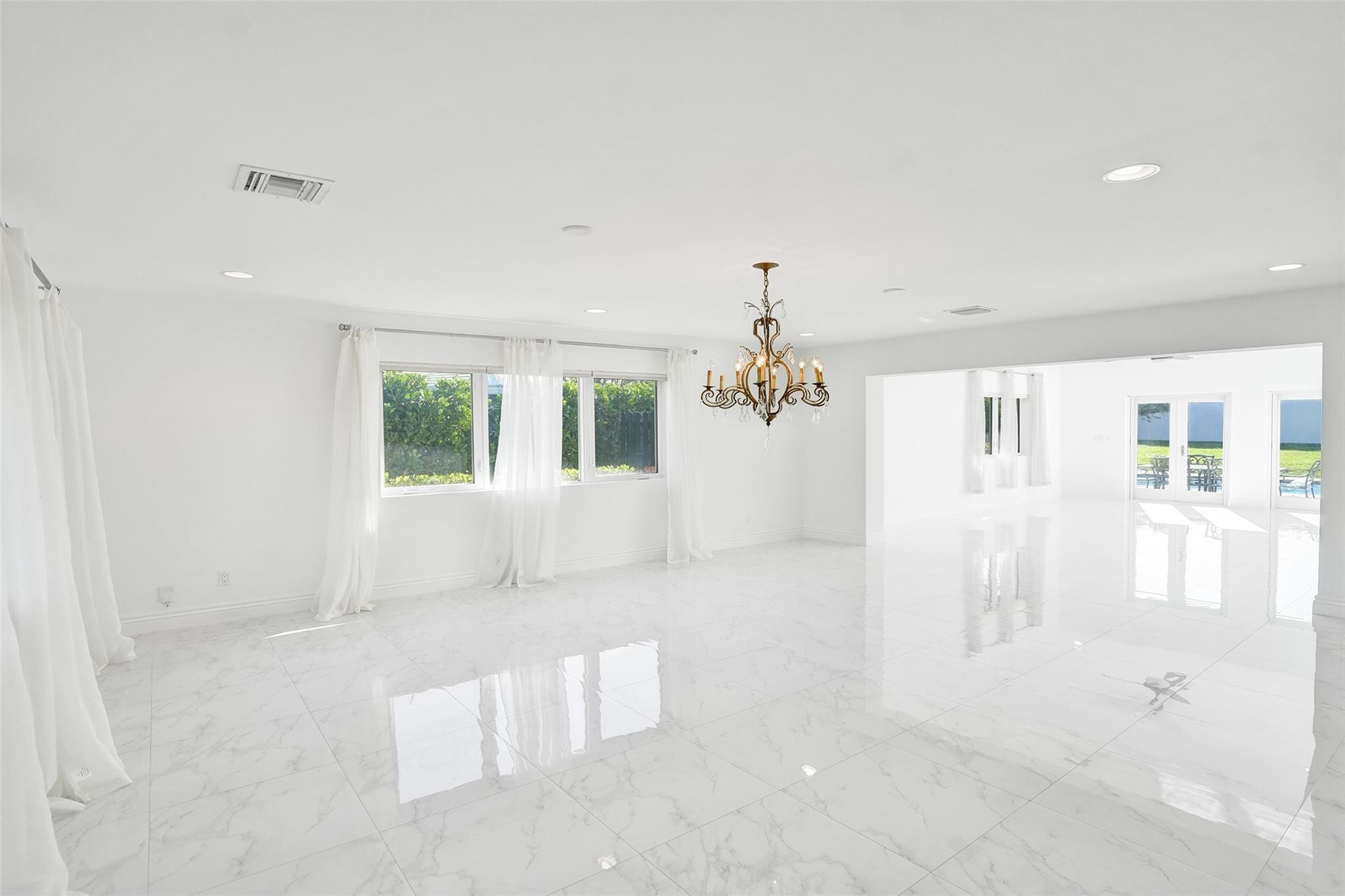 26 Cayuga, Sea Ranch Lakes FL 33308