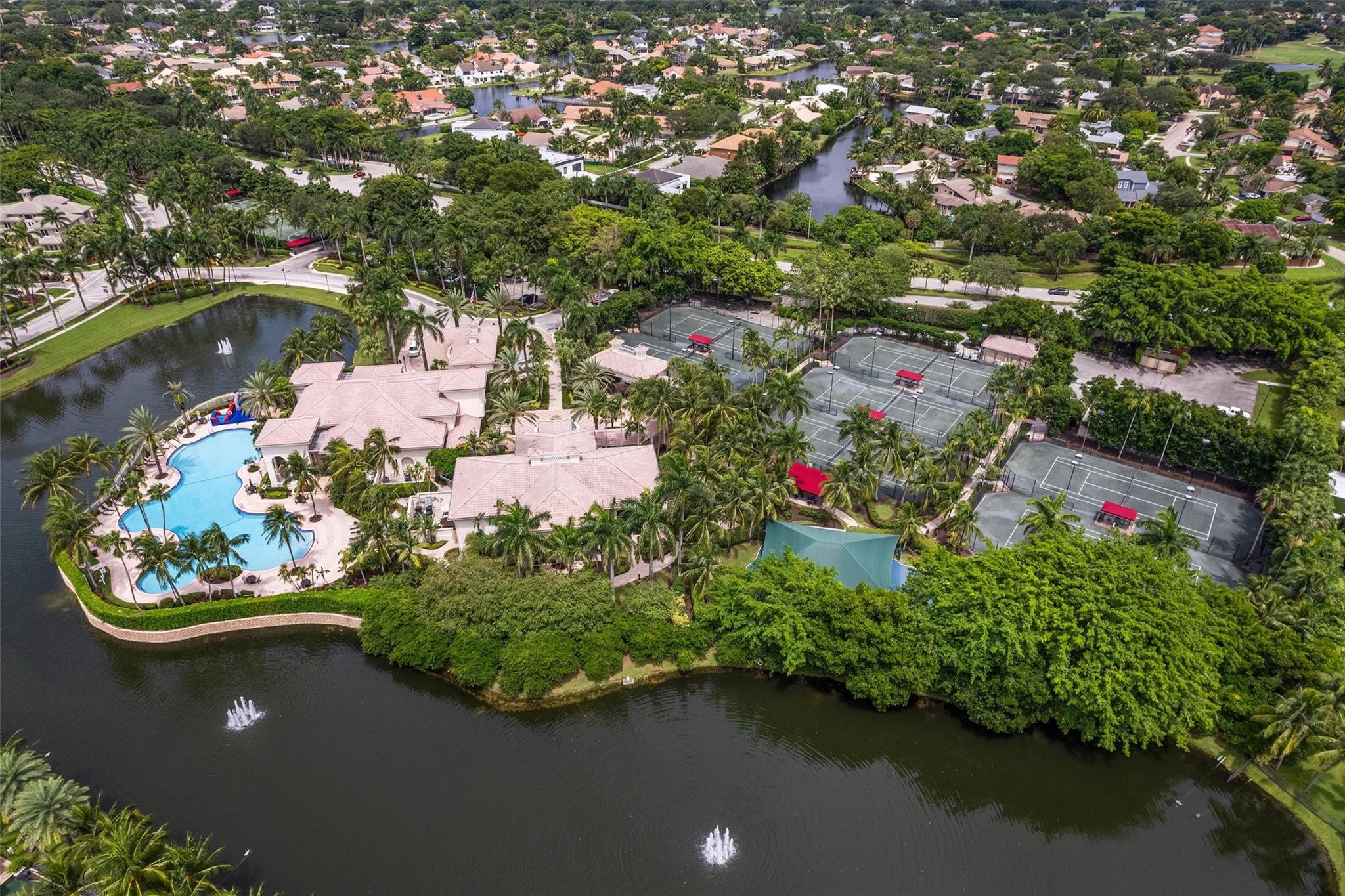 369 Sweet Bay, Plantation FL 33324