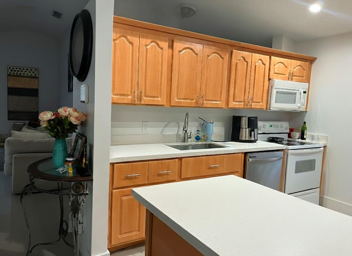 8205 SW 12th, North Lauderdale FL 33068