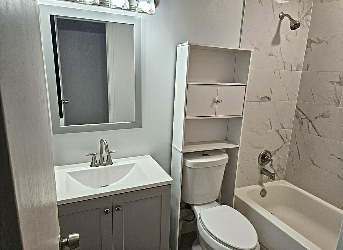 8205 SW 12th, North Lauderdale FL 33068