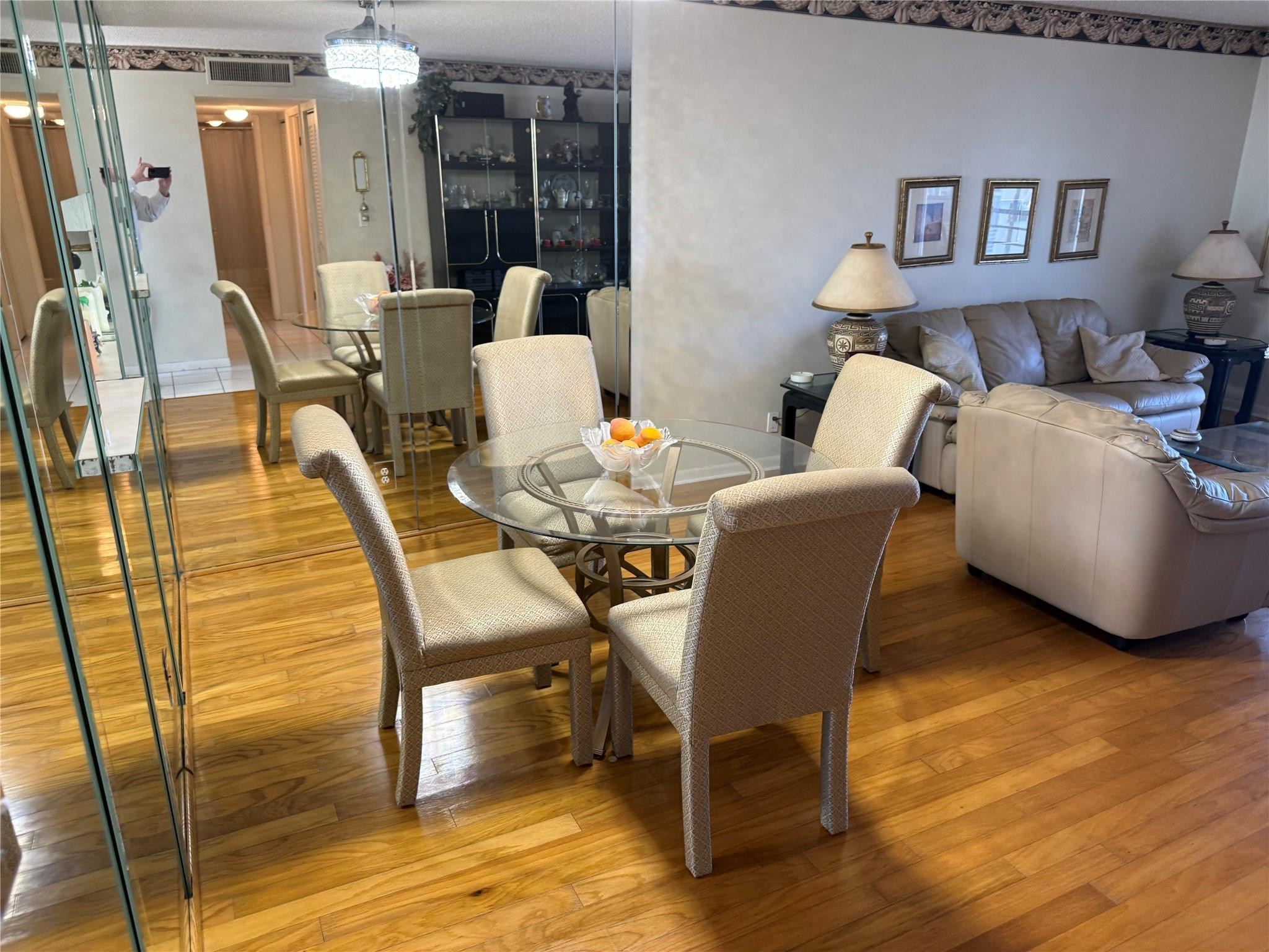 425 SE 11th #302, Dania Beach FL 33004