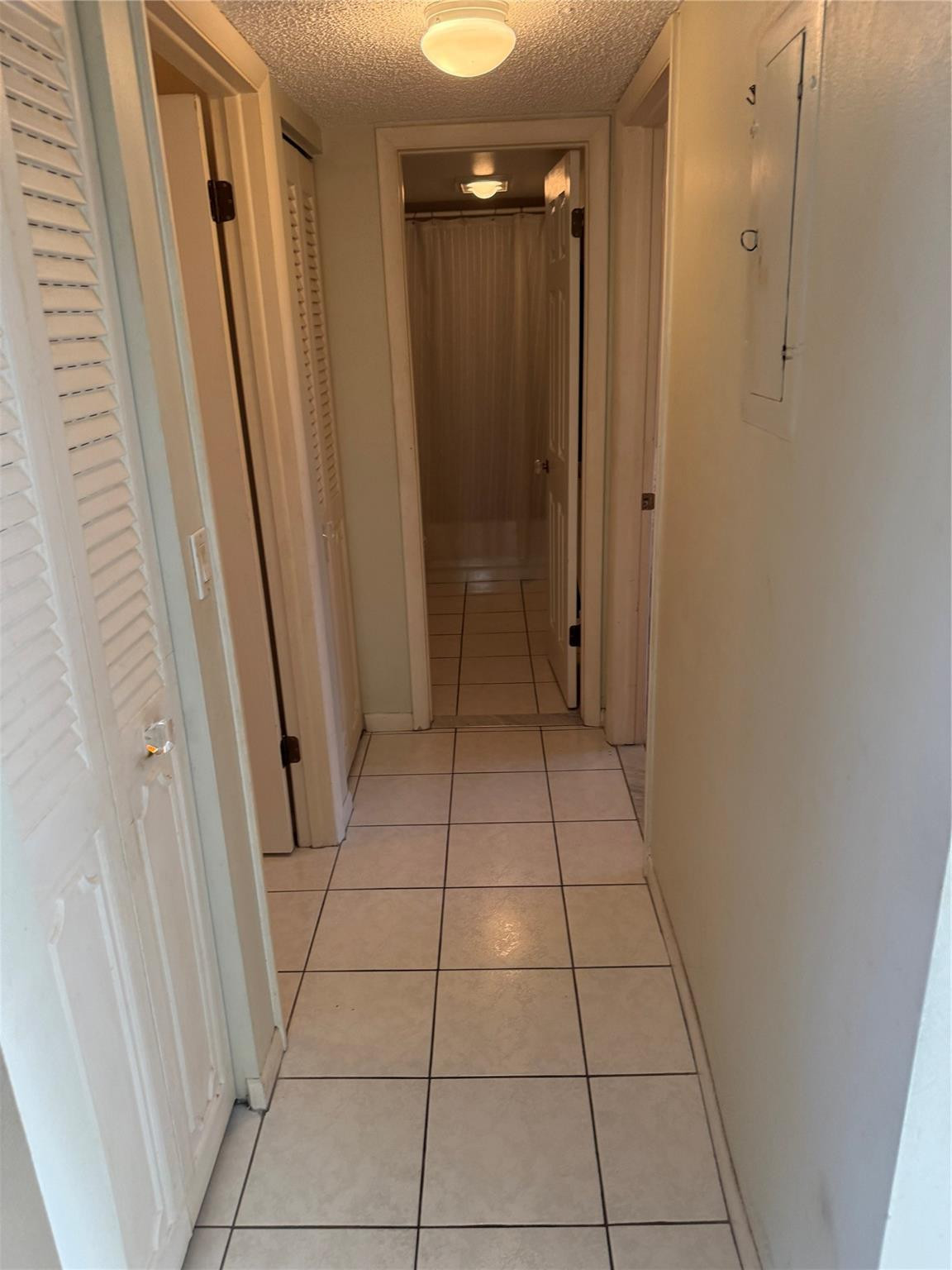 425 SE 11th #302, Dania Beach FL 33004