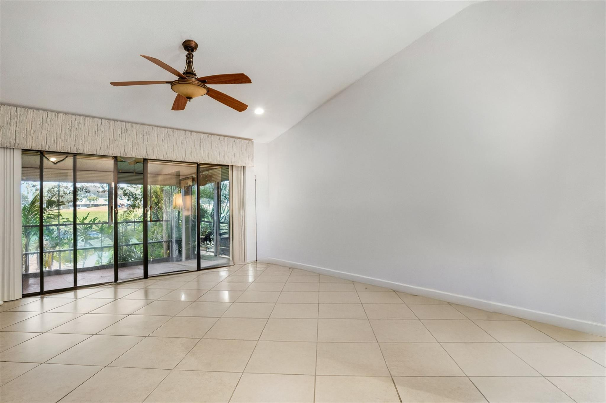 16131 Laurel #33, Weston FL 33326