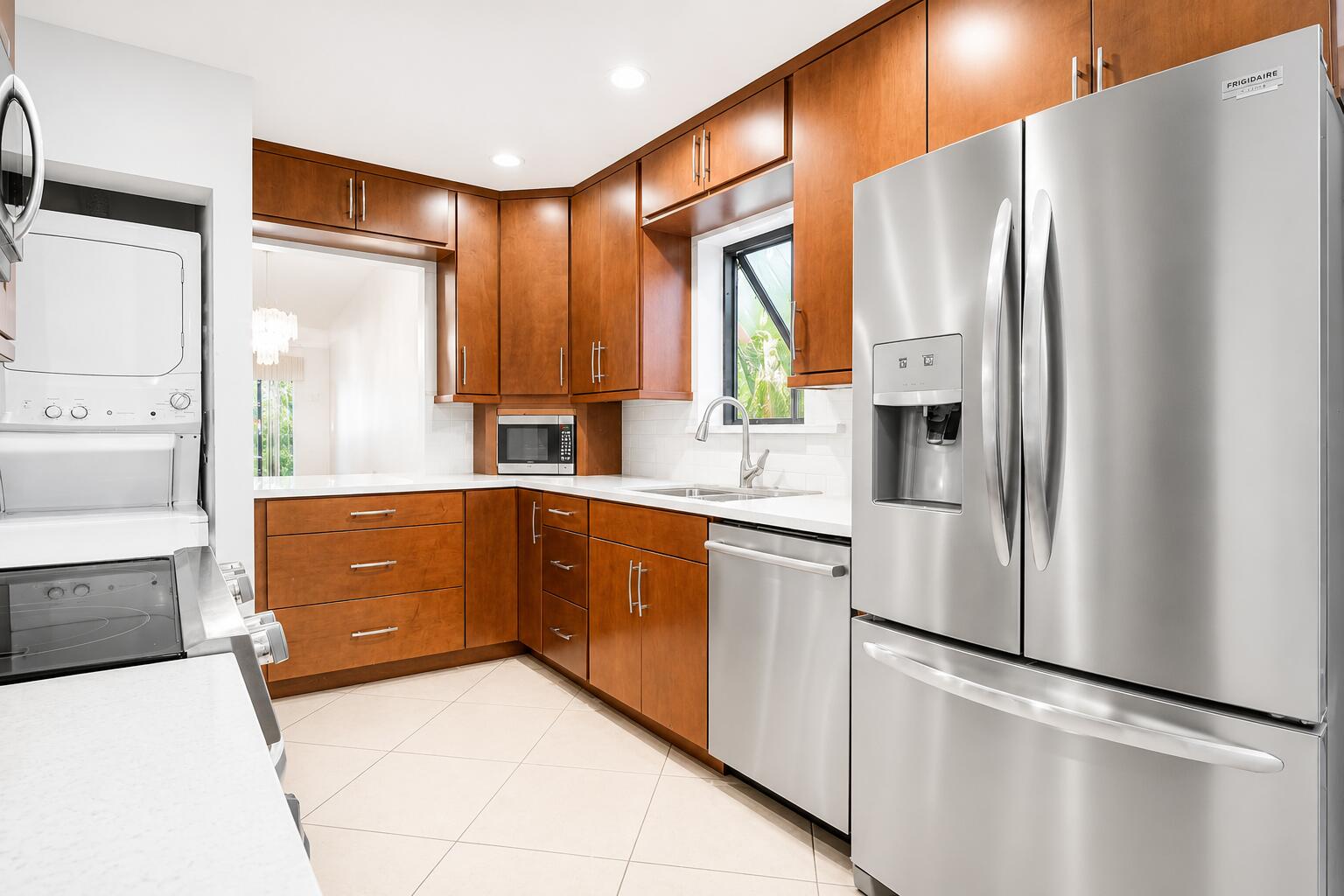 16131 Laurel #33, Weston FL 33326