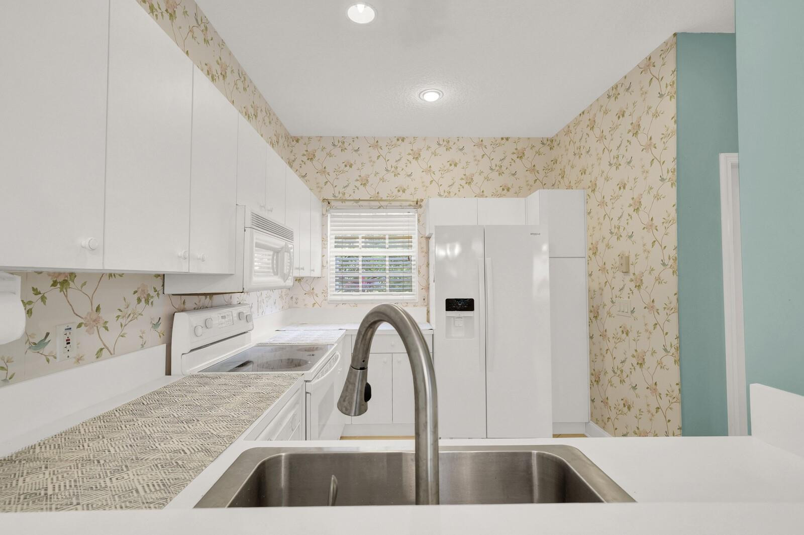 10120 N Boca Palm, Boca Raton FL 33498