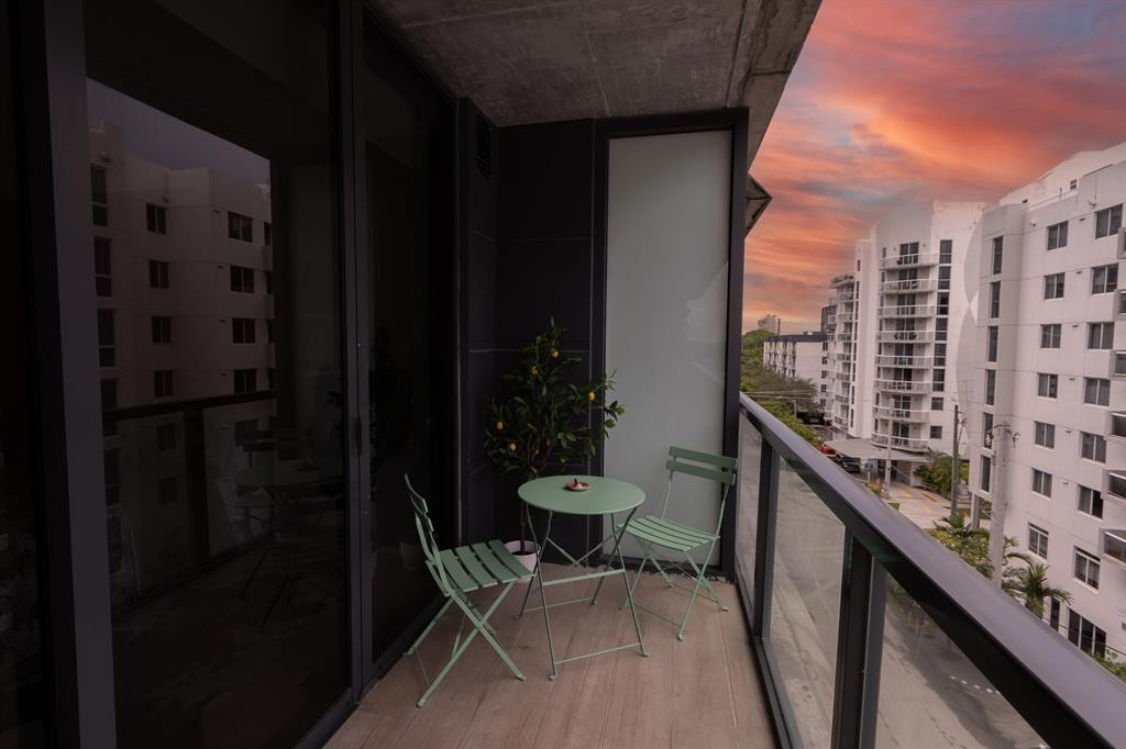 201 SW 17th #602, Miami FL 33129