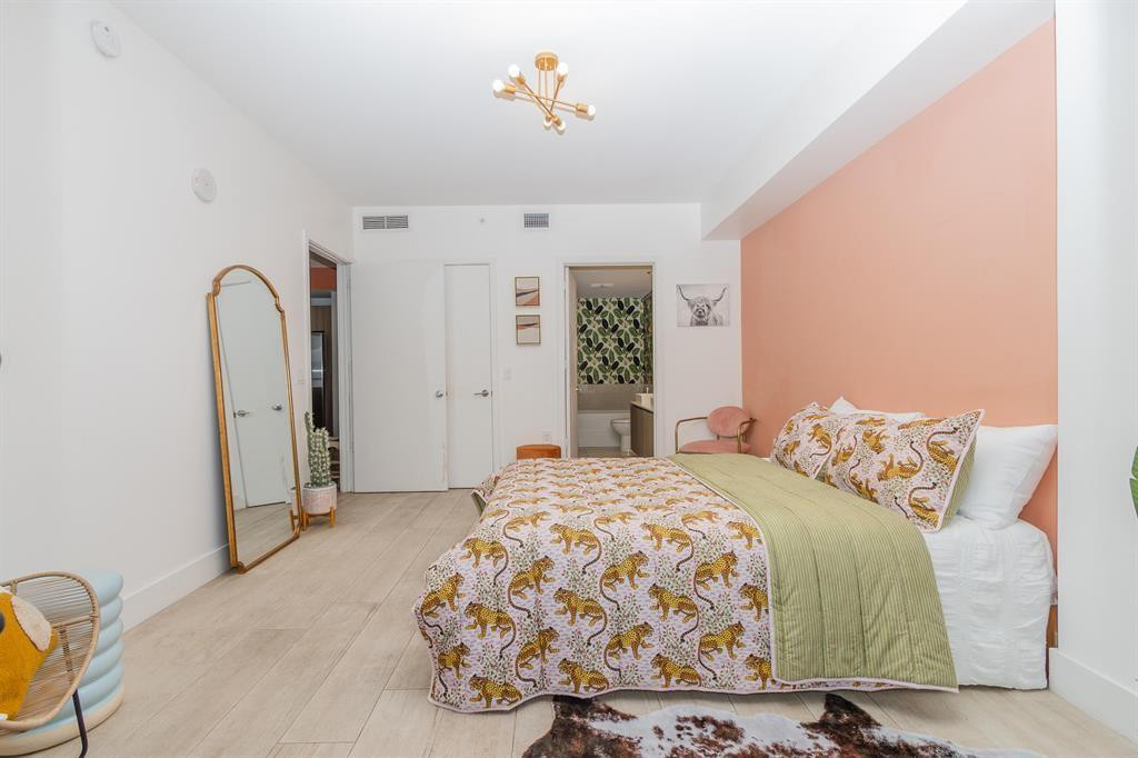 201 SW 17th #602, Miami FL 33129
