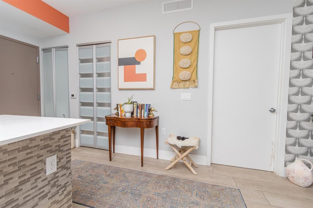 201 SW 17th #602, Miami FL 33129