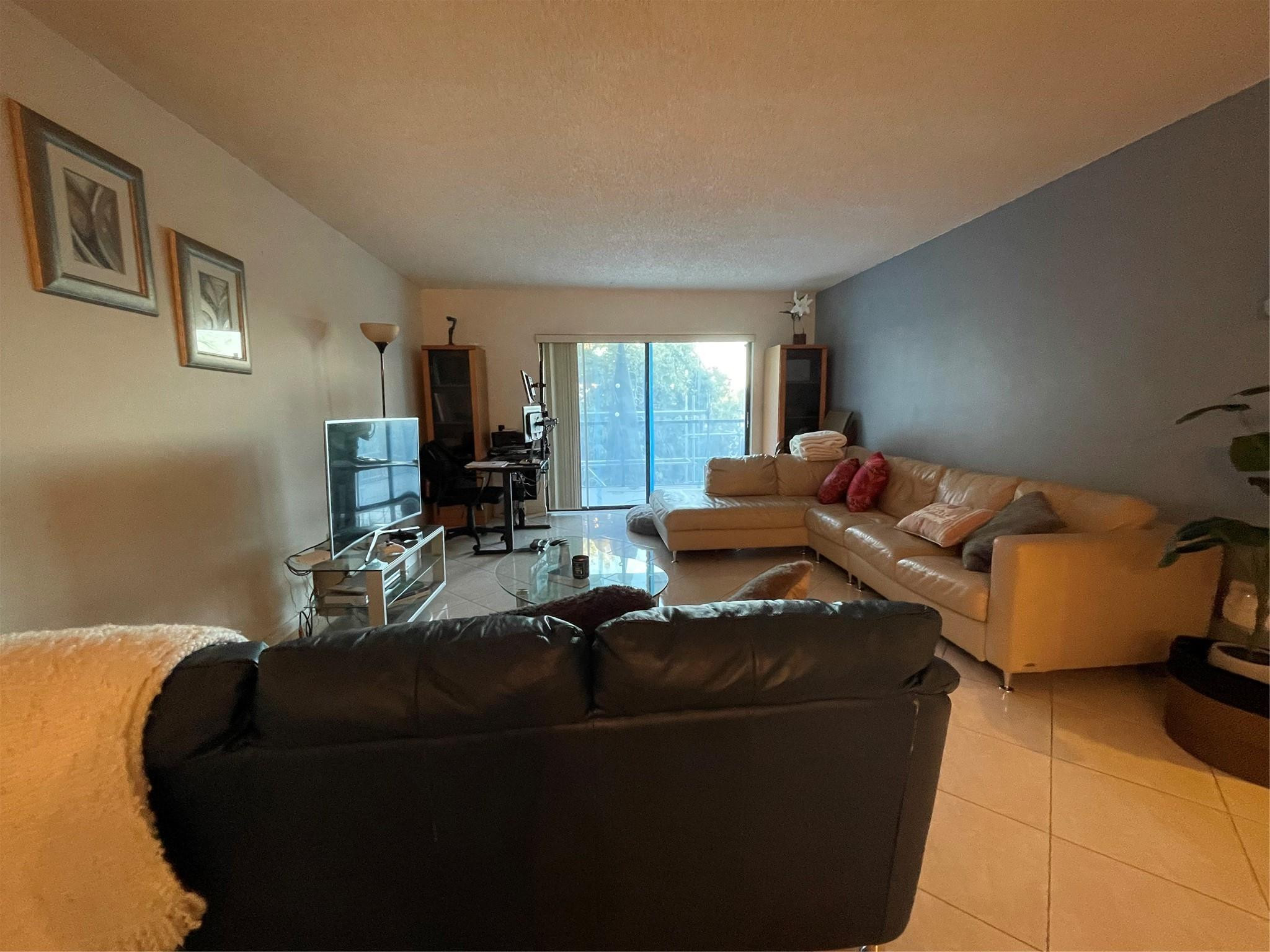 16141 Blatt, Weston FL 33326