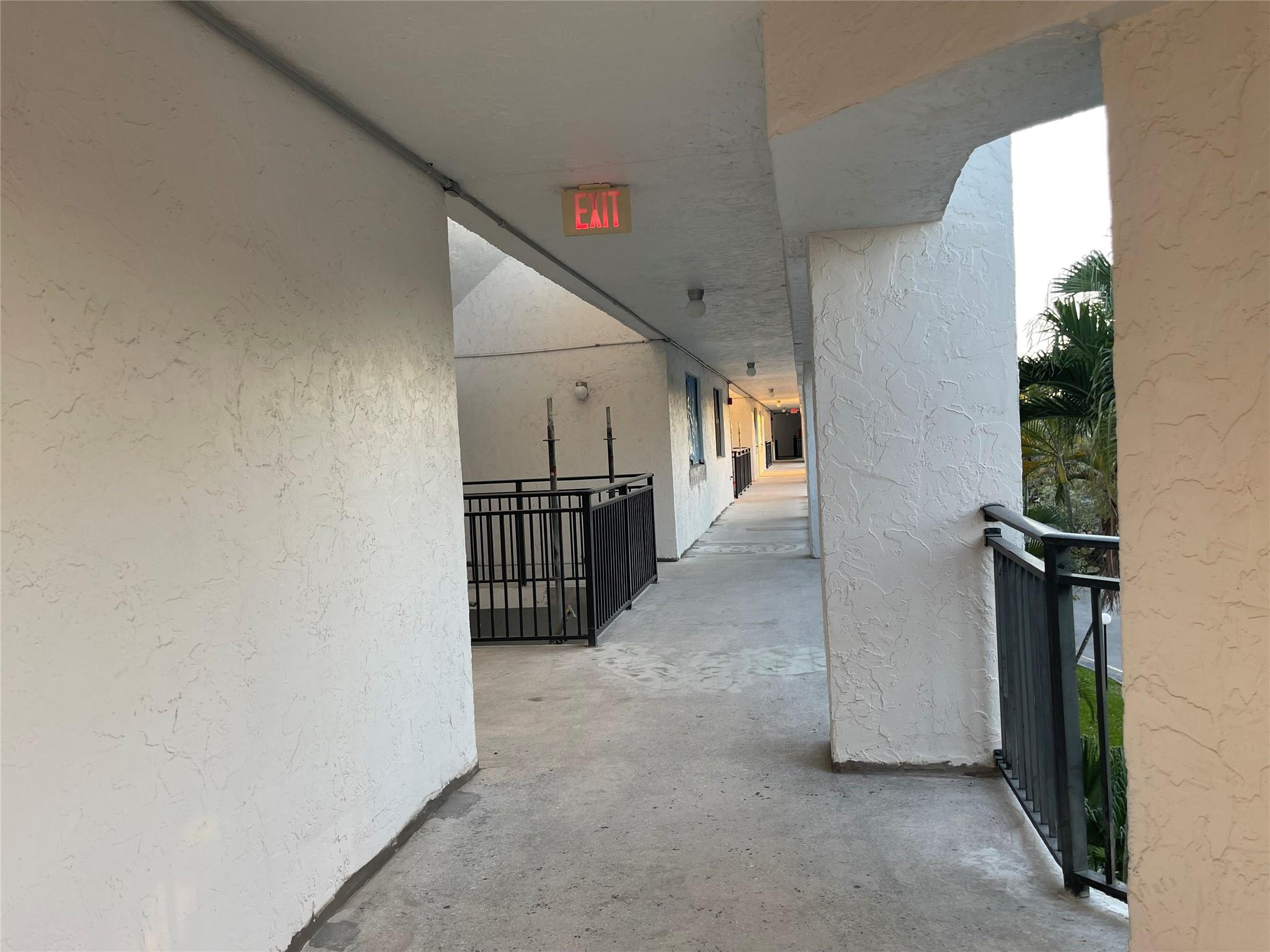16141 Blatt, Weston FL 33326