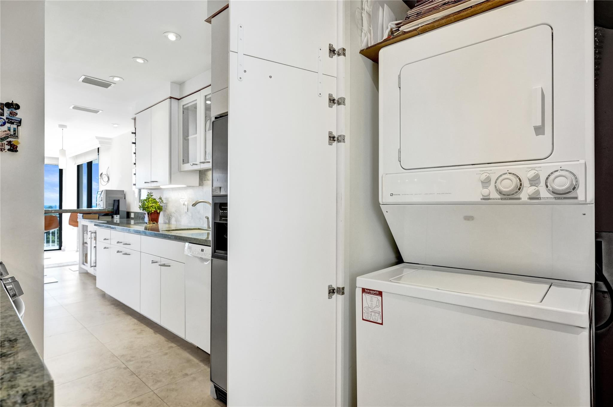 3100 NE 48th #713, Fort Lauderdale FL 33308