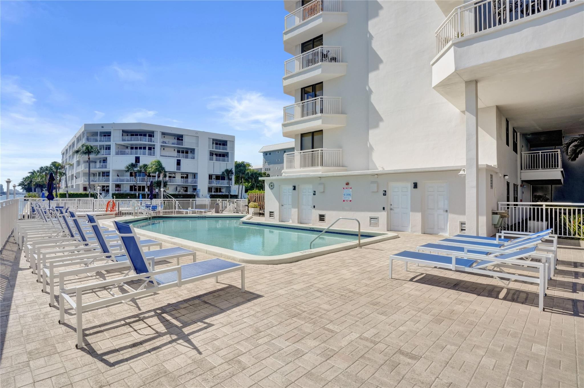 3100 NE 48th #713, Fort Lauderdale FL 33308