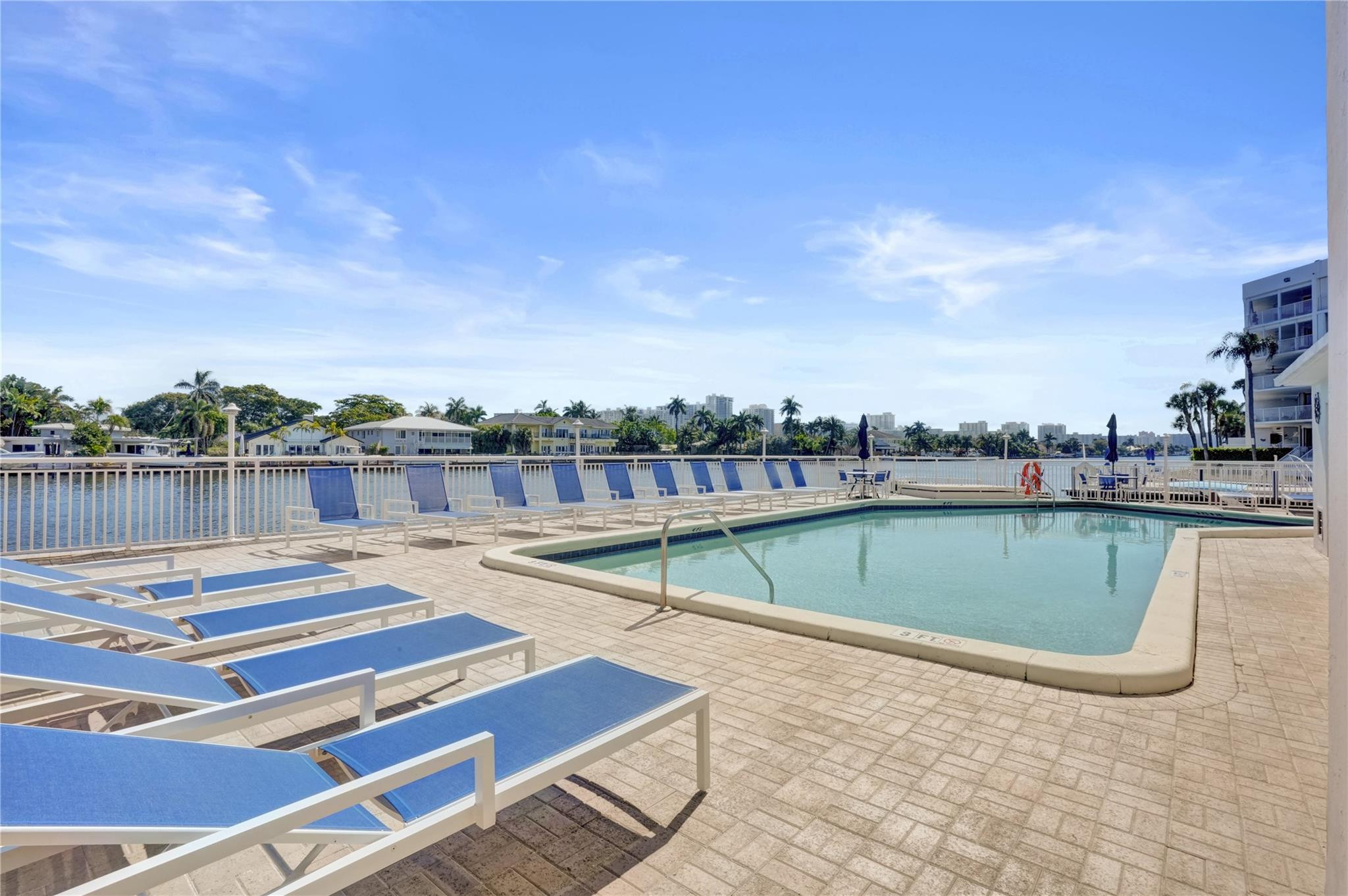 3100 NE 48th #713, Fort Lauderdale FL 33308