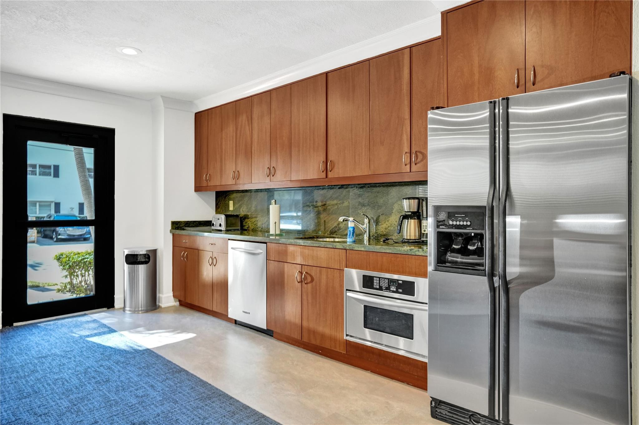 3100 NE 48th #713, Fort Lauderdale FL 33308