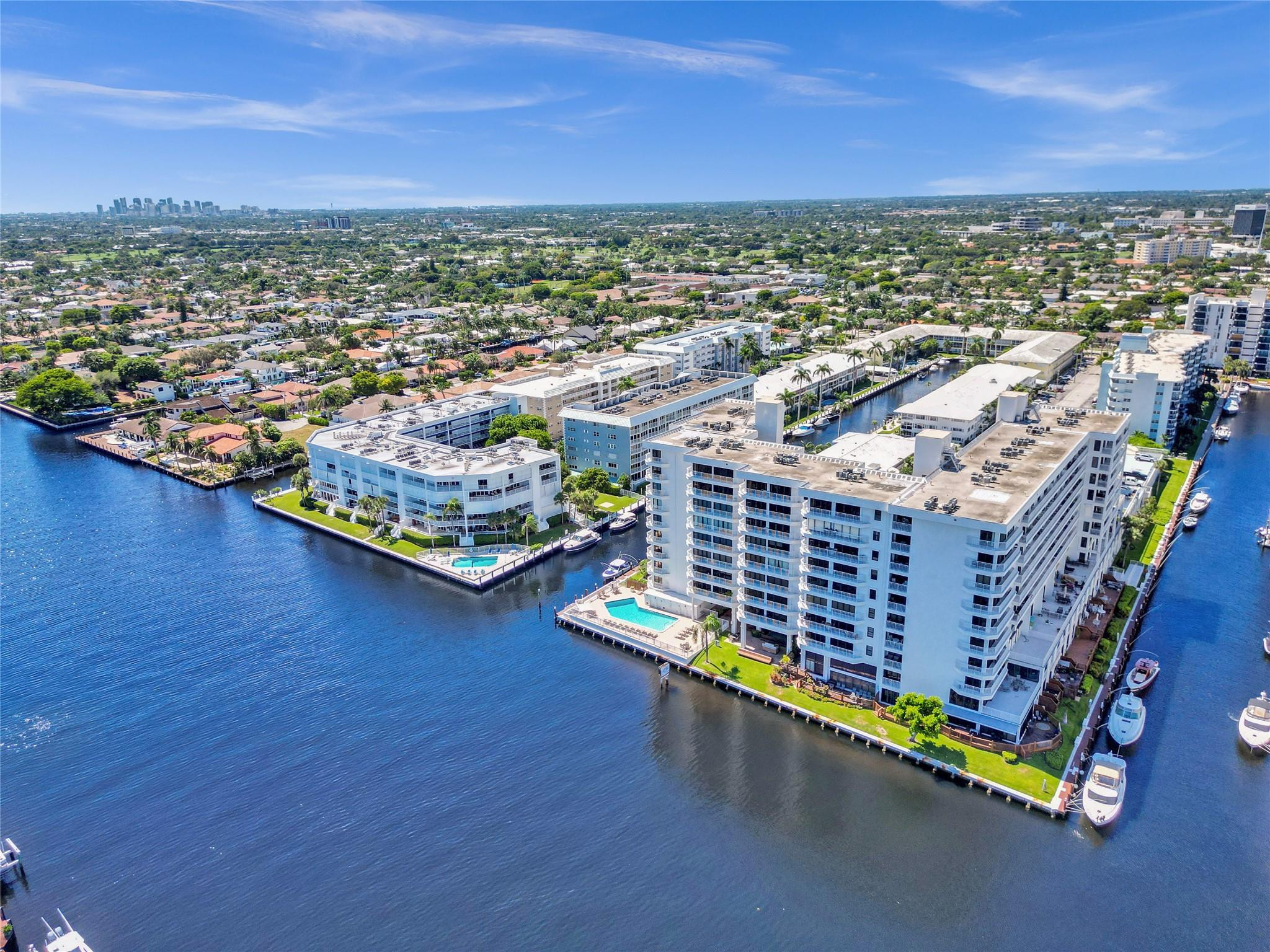3100 NE 48th #713, Fort Lauderdale FL 33308