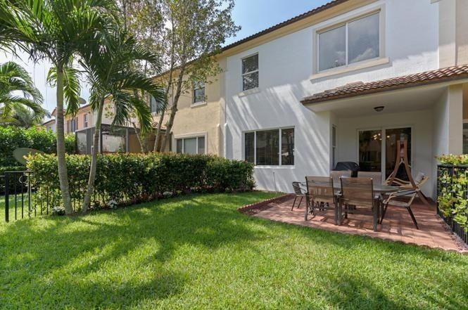 2086 Foxtail View, West Palm Beach FL 33411