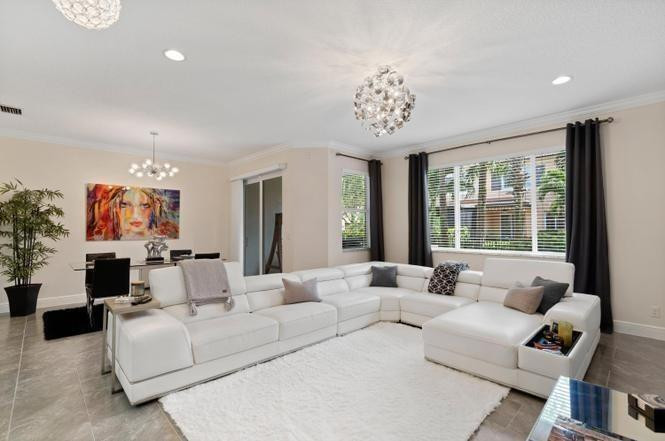 2086 Foxtail View, West Palm Beach FL 33411