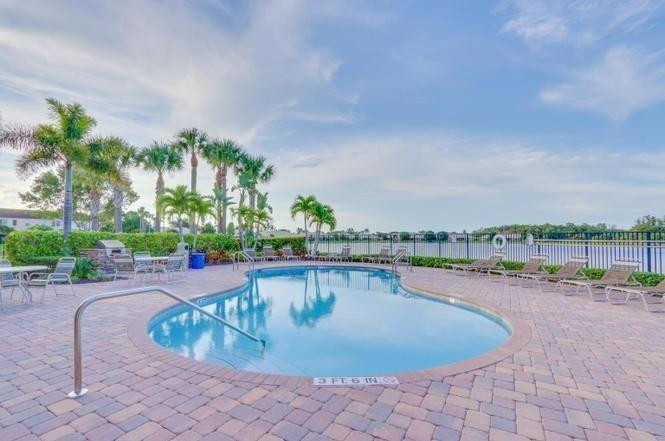 2086 Foxtail View, West Palm Beach FL 33411