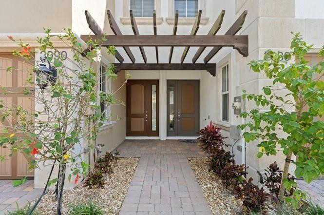 2086 Foxtail View, West Palm Beach FL 33411