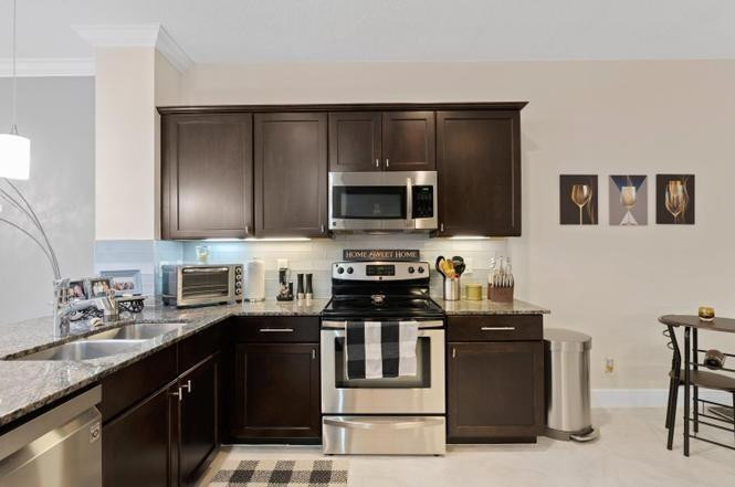 2086 Foxtail View, West Palm Beach FL 33411
