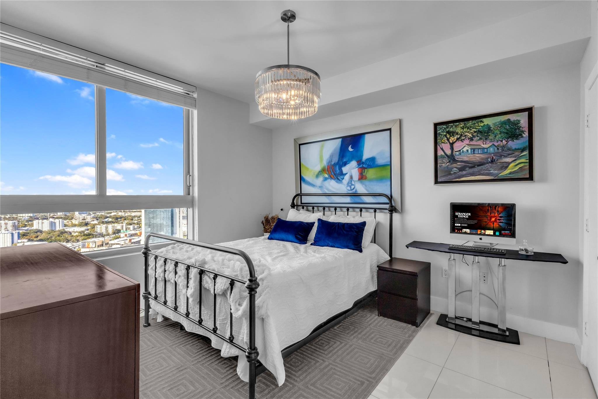 90 SW 3rd #3808, Miami FL 33130