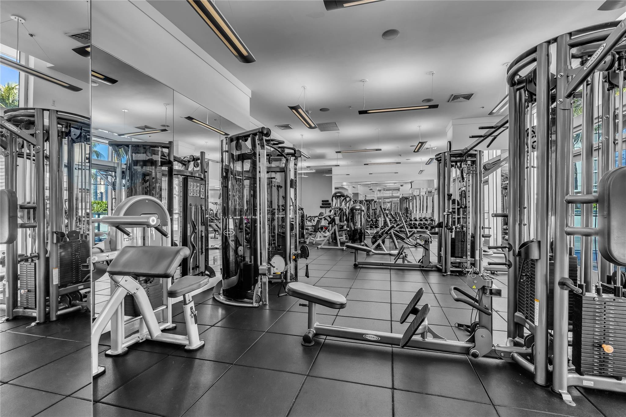90 SW 3rd #3808, Miami FL 33130