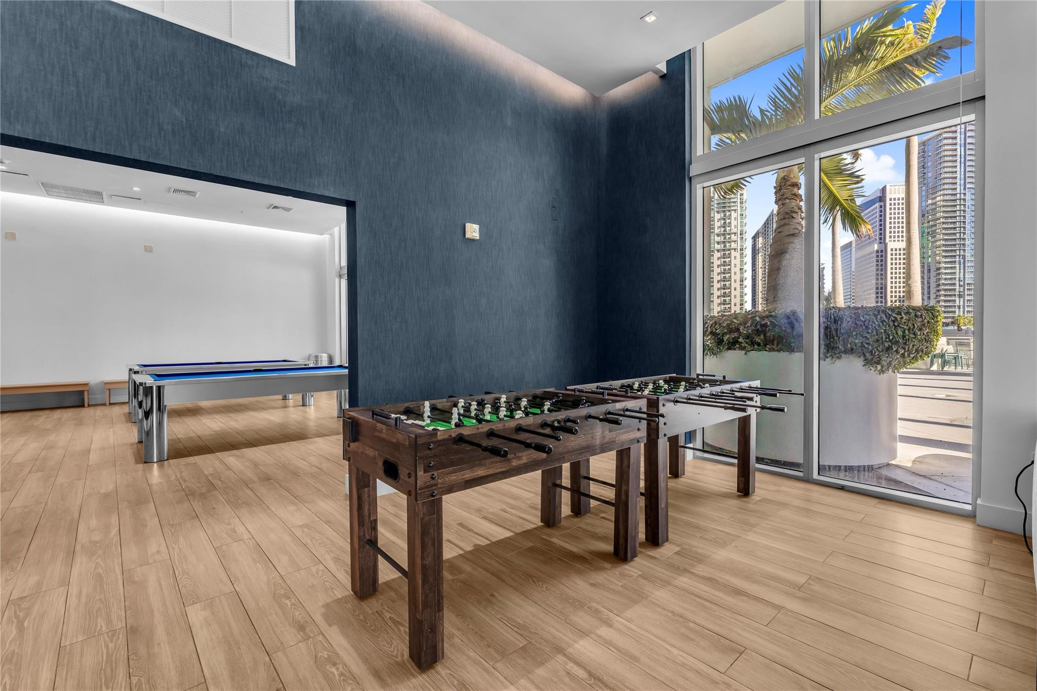 90 SW 3rd #3808, Miami FL 33130
