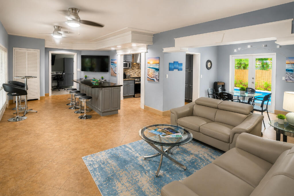 2200 NE 32nd, Fort Lauderdale FL 33305