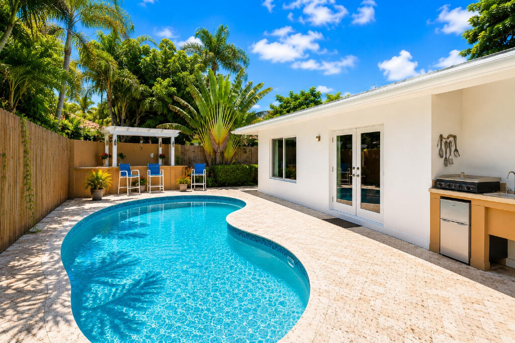 2200 NE 32nd, Fort Lauderdale FL 33305
