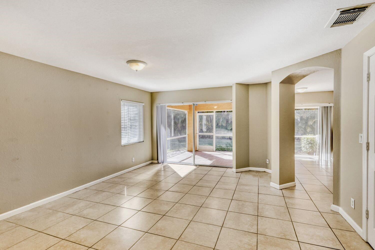 6108 Whalton, West Palm Beach FL 33411