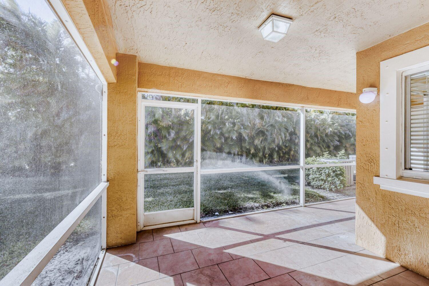 6108 Whalton, West Palm Beach FL 33411