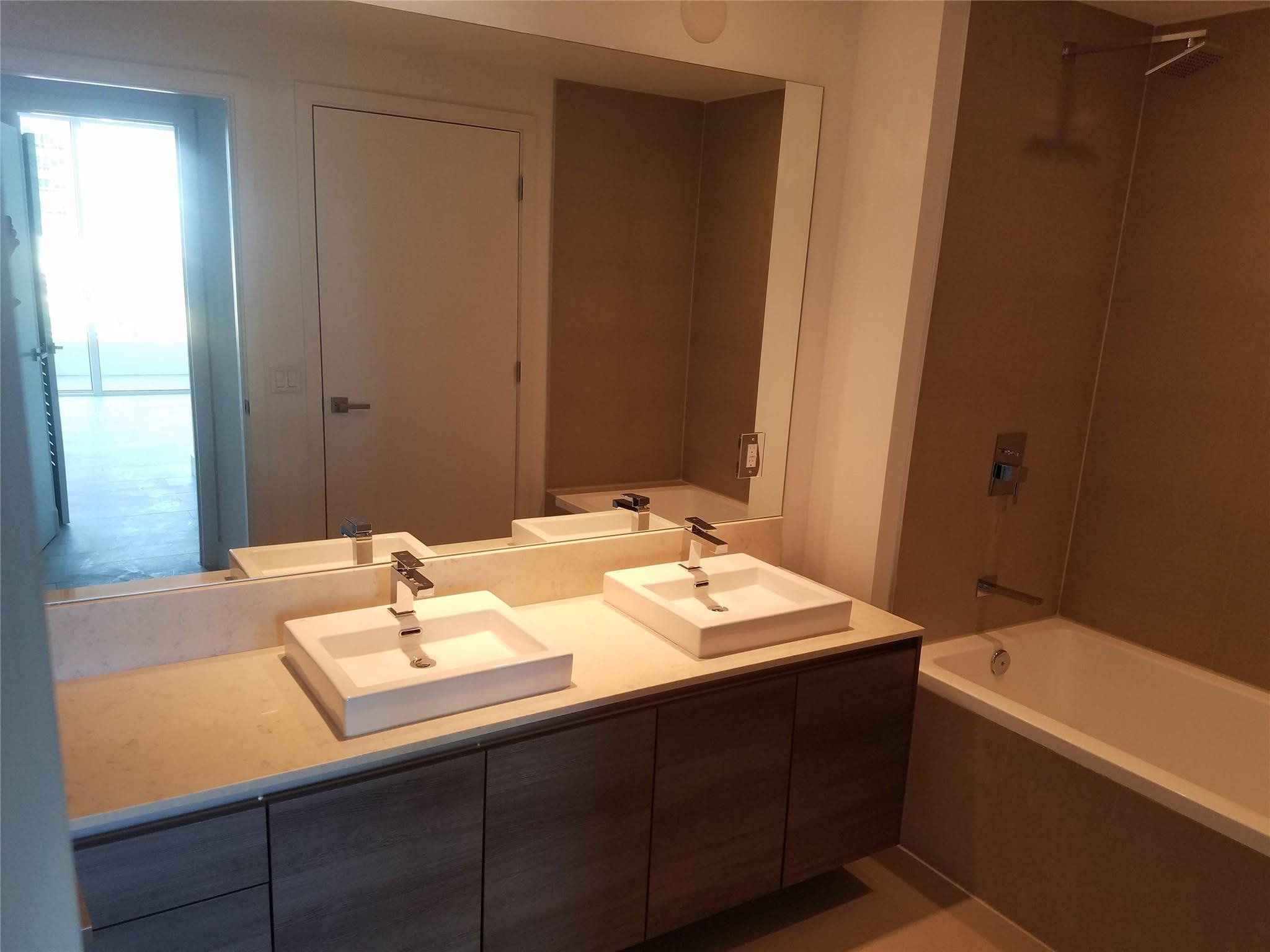 1080 Brickell #2404, Miami FL 33131