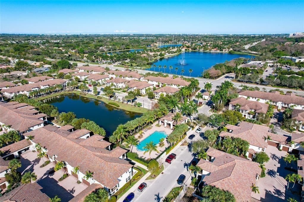 4680 Mimosa #810, Coconut Creek FL 33073