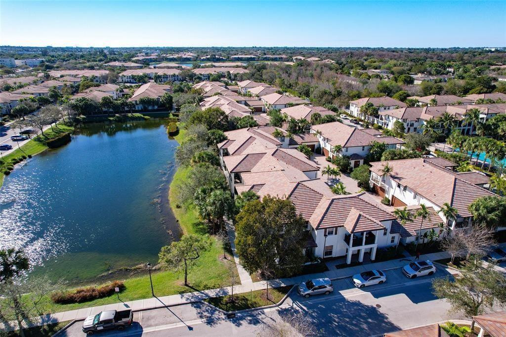 4680 Mimosa #810, Coconut Creek FL 33073