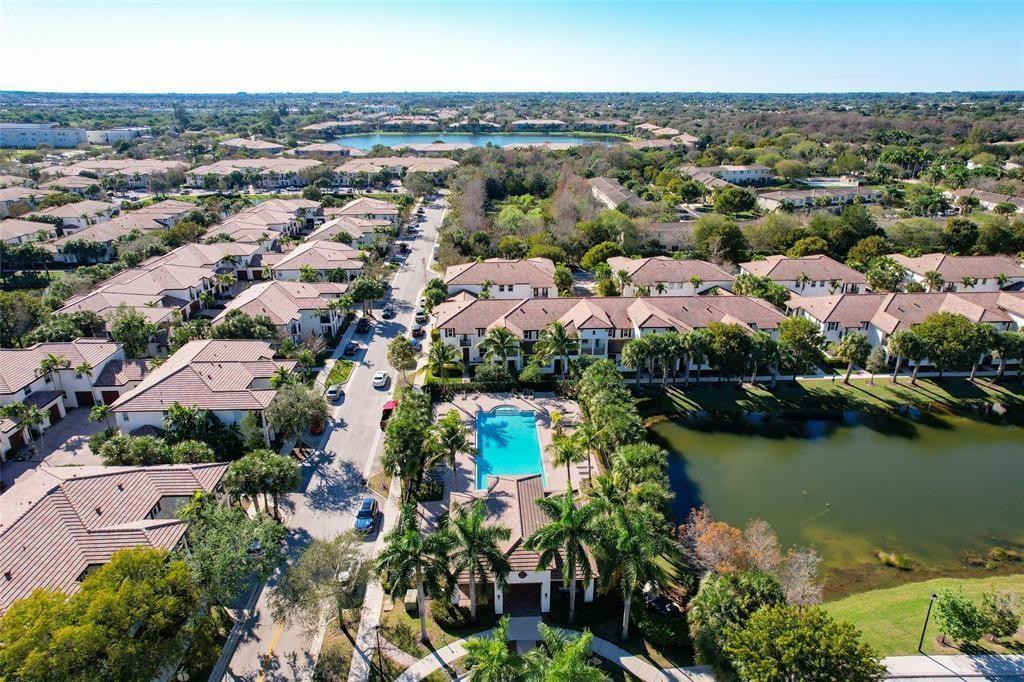 4680 Mimosa #810, Coconut Creek FL 33073