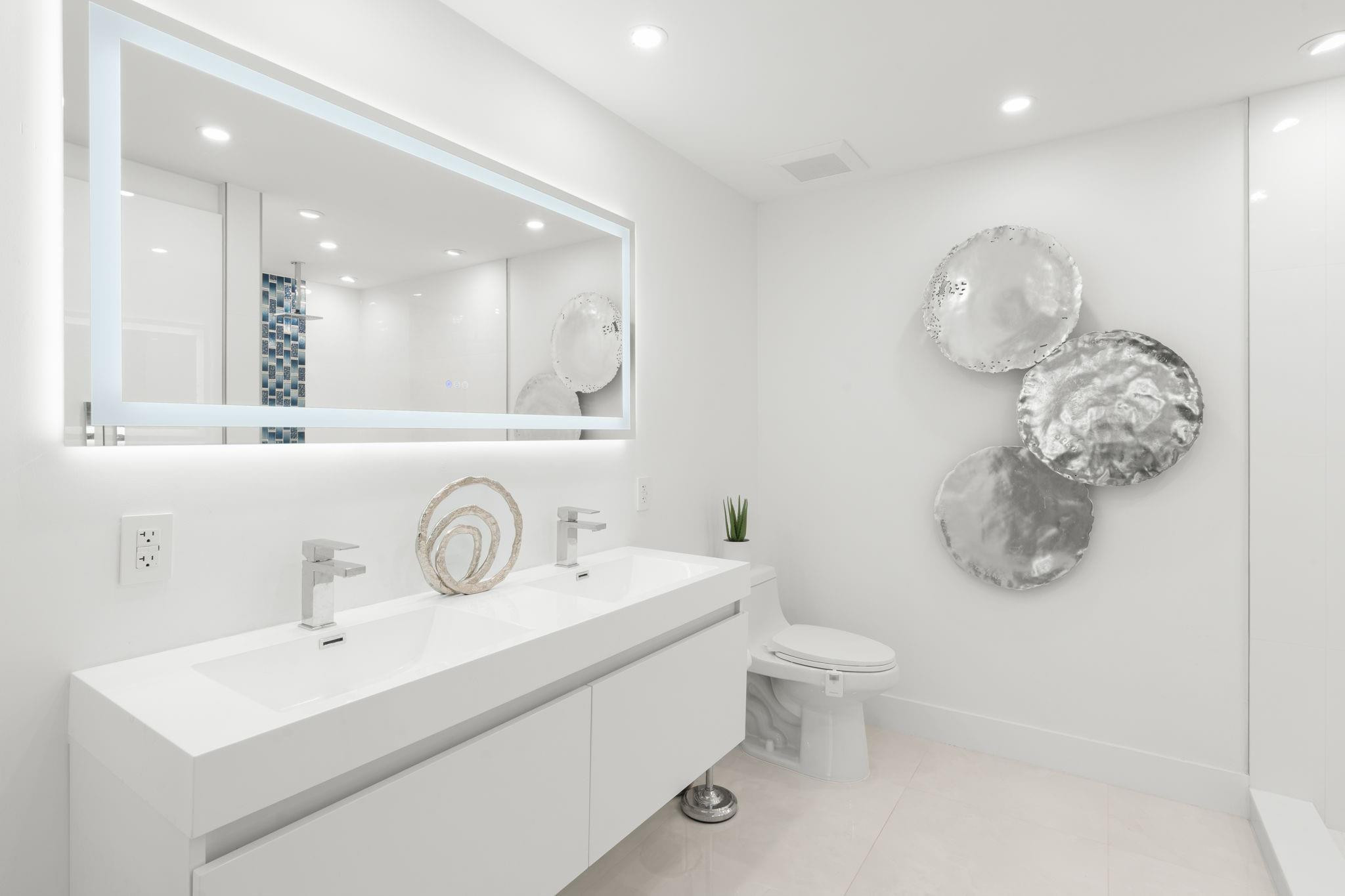 6395 Bay Club #2, Fort Lauderdale FL 33308