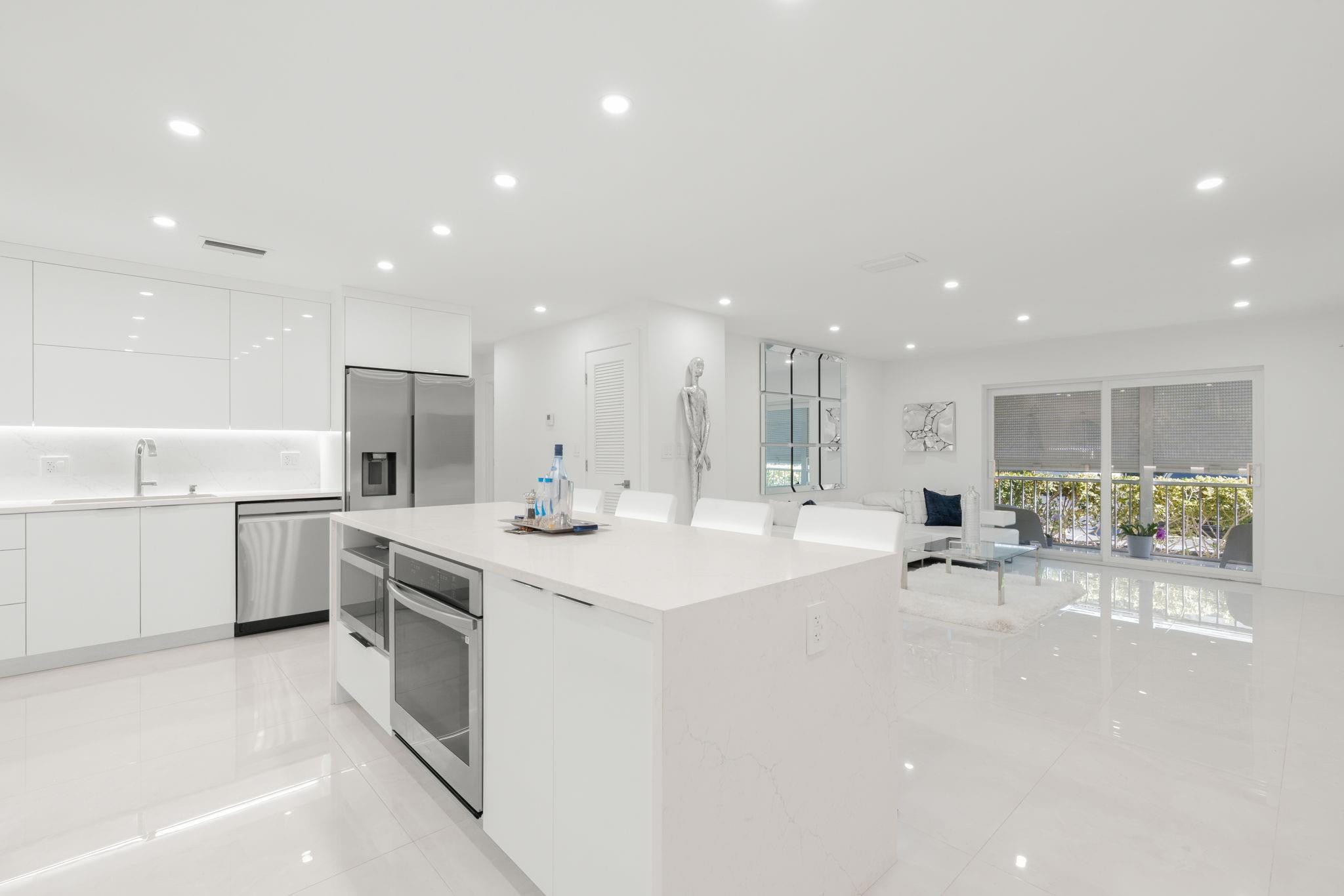 6395 Bay Club #2, Fort Lauderdale FL 33308