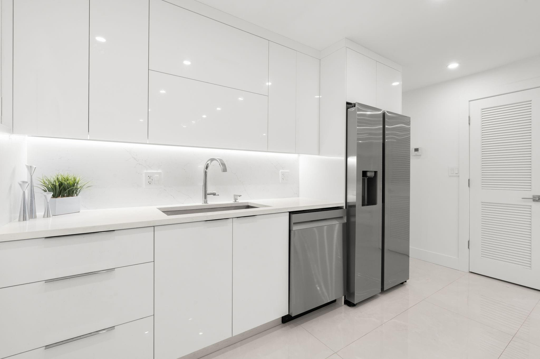 6395 Bay Club #2, Fort Lauderdale FL 33308