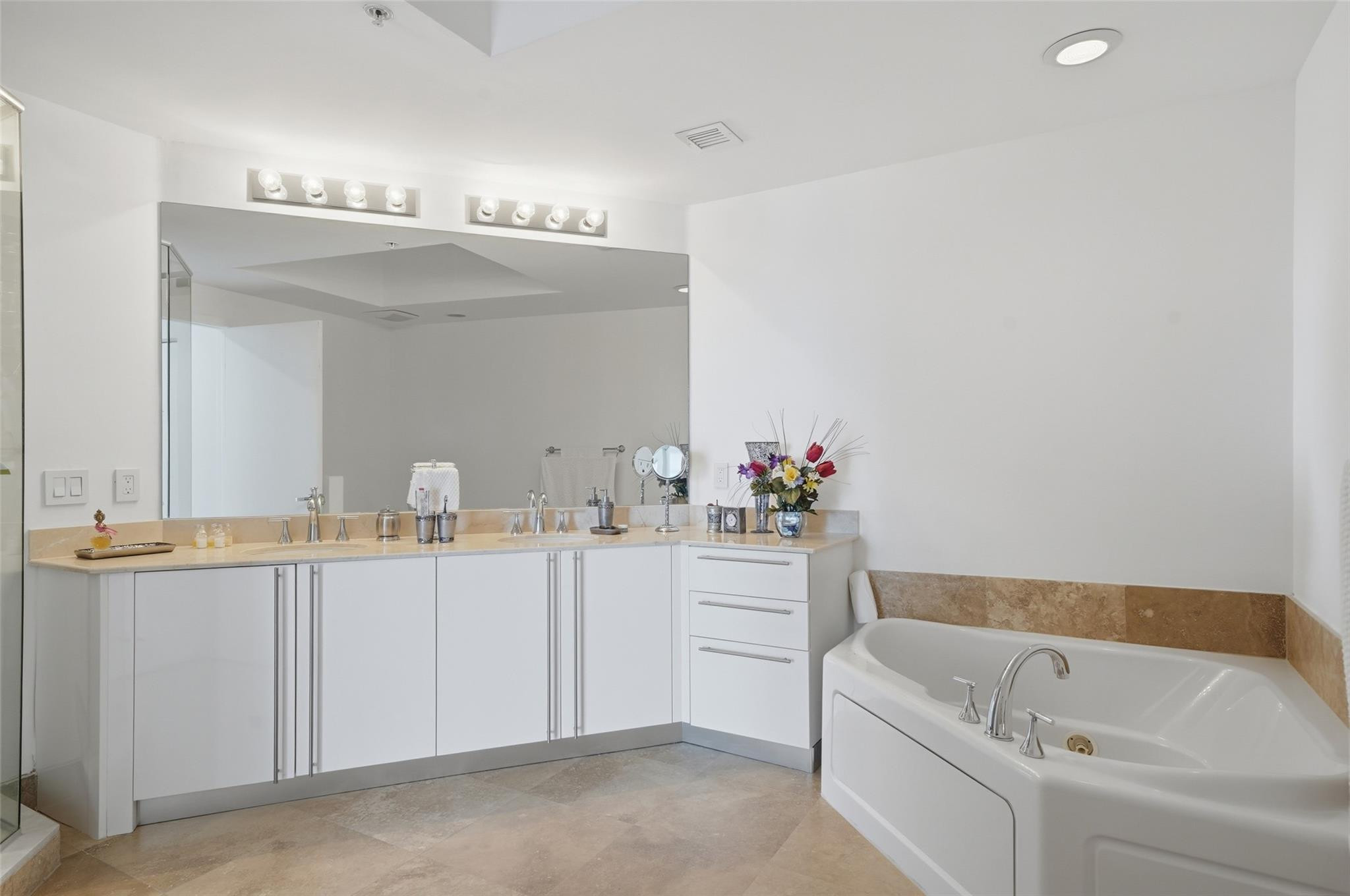 3030 NE 188th #408, Aventura FL 33180