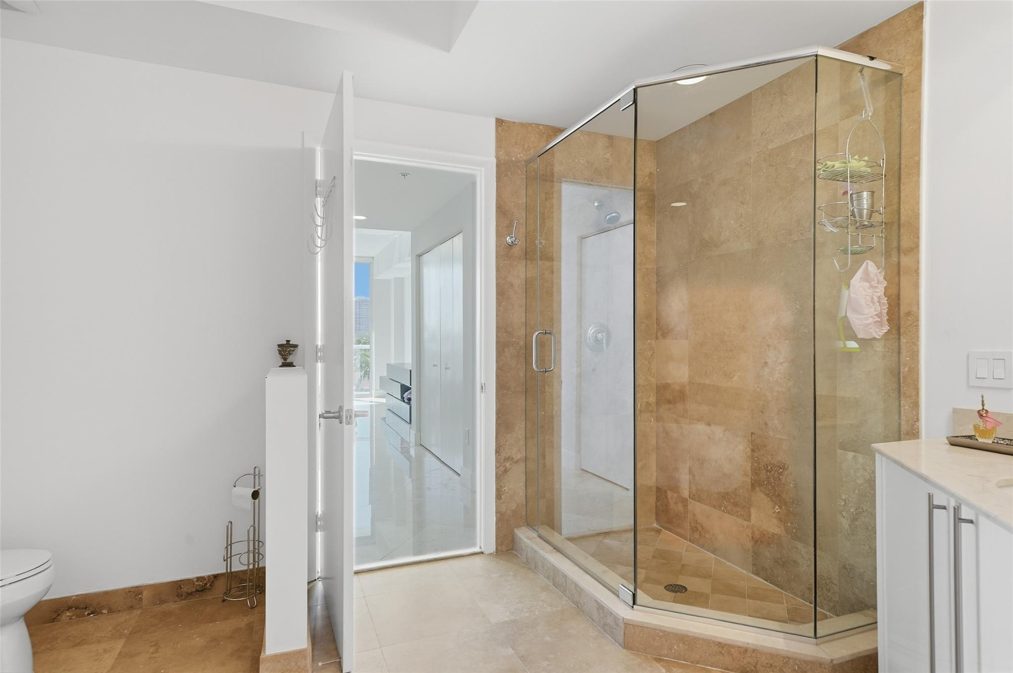 3030 NE 188th #408, Aventura FL 33180