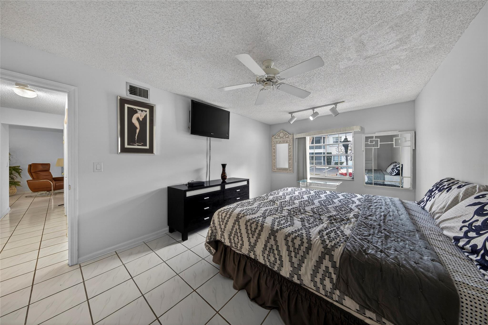 6253 Bay Club #1, Fort Lauderdale FL 33308