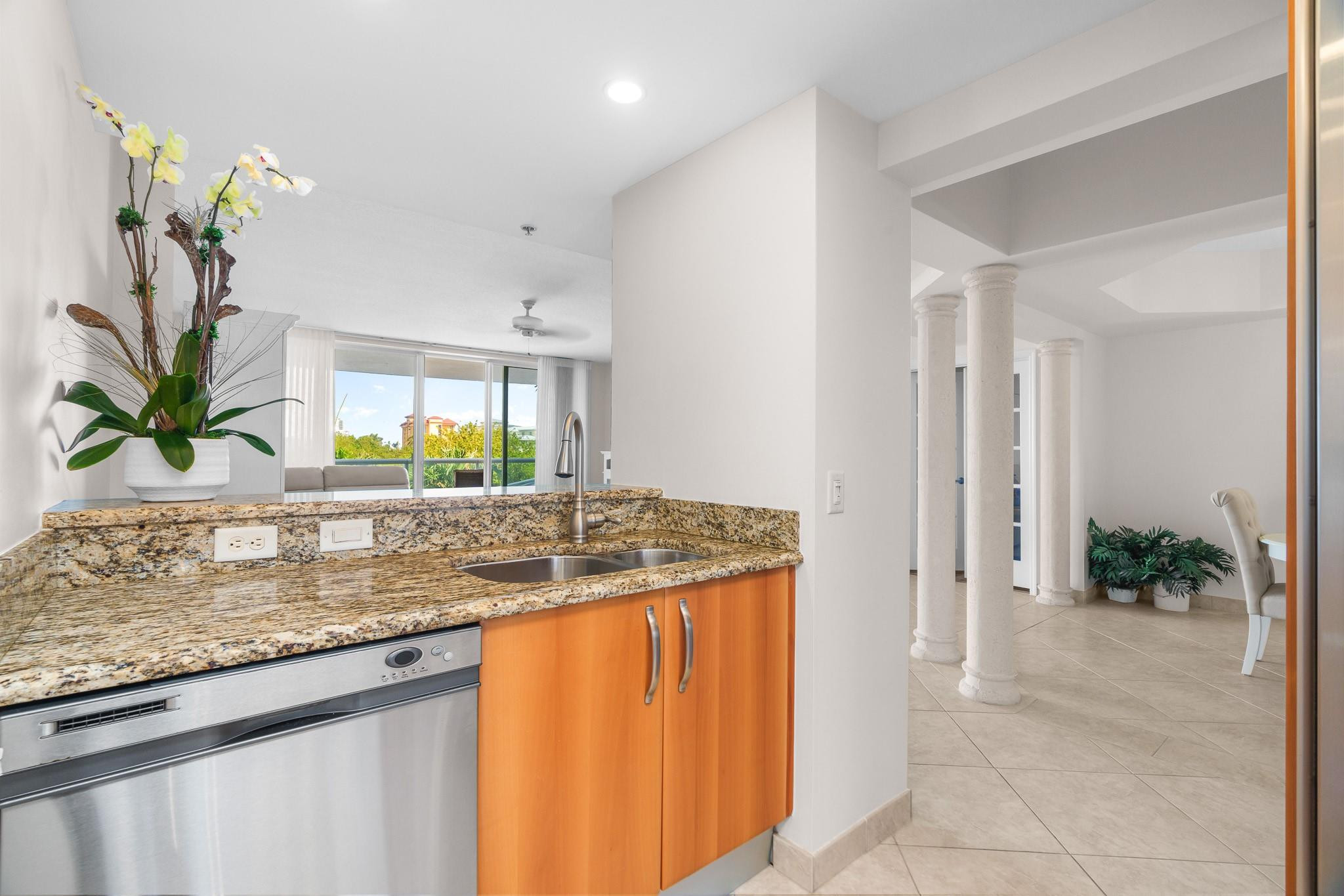 2051 SE 3rd #307, Deerfield Beach FL 33441